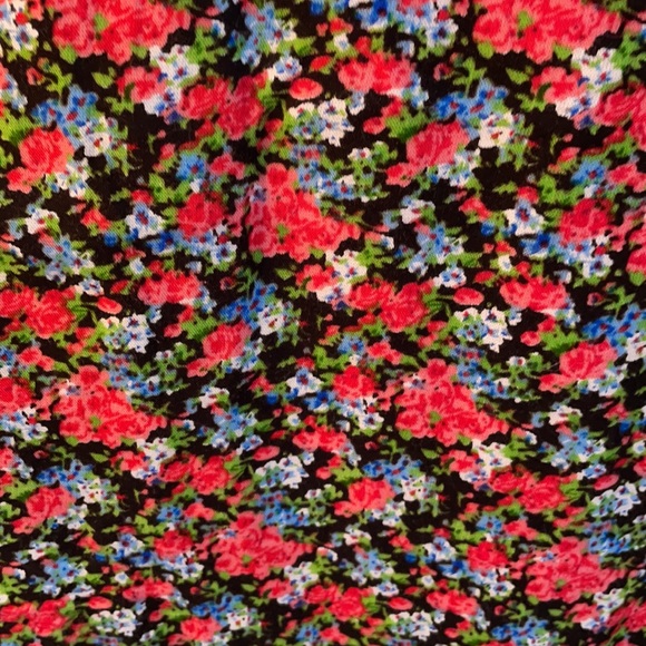 Spring dress - Picture 2 of 5